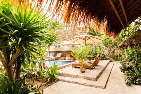 Swimming pool