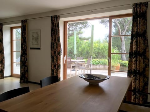 Dining area, Garden view