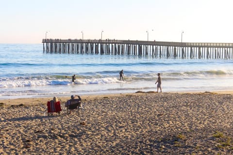 Blue Door Retreat House in Cayucos