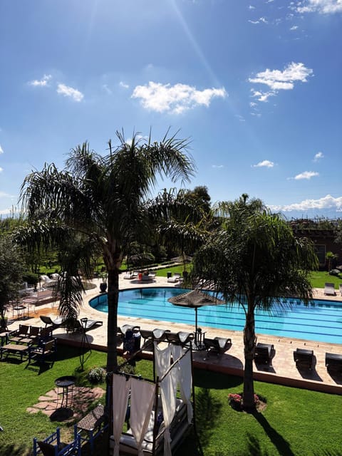 Spring, Day, Natural landscape, Pool view, Swimming pool, Time of day, sunbed, wedding, wedding, wedding