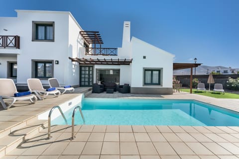 Patio, Pool view, Swimming pool