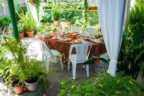 Autentica Dimora Campidanese - Ziu Antoi e Zia Srivia Bed and Breakfast in Sardinia