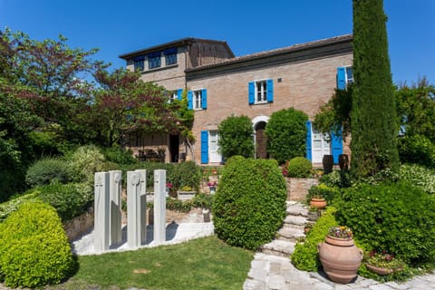 Facade/entrance, Garden