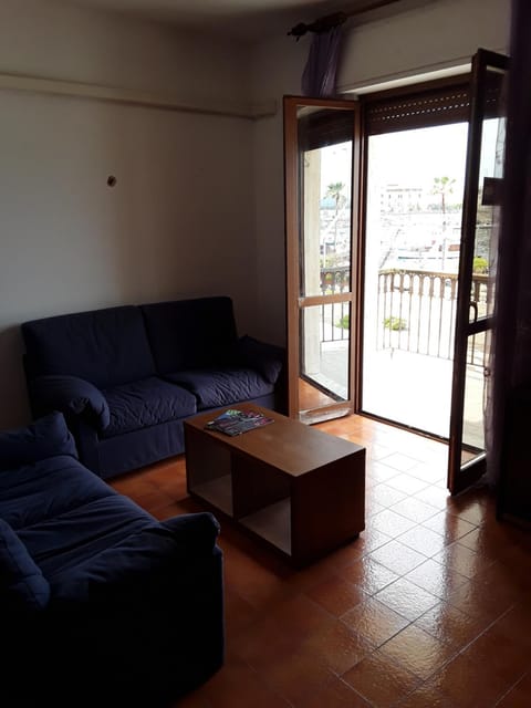 Communal lounge/ TV room, Day, View (from property/room), Balcony/Terrace, Living room, Seating area, Dining area, furniture