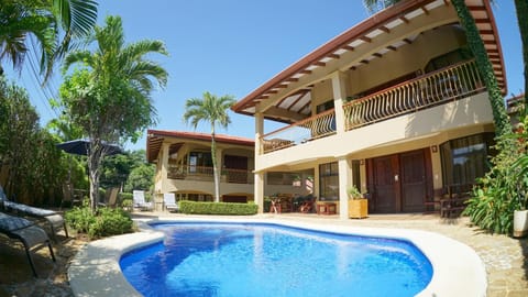 Property building, Garden, Pool view, Swimming pool