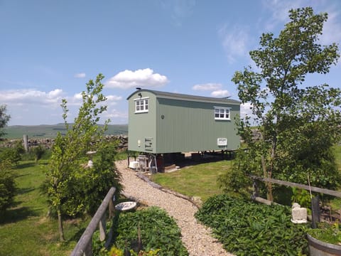 The Buteland Stop Rosie off grid Shepherds Hut Farm Stay in England