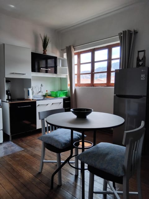 Kitchen or kitchenette, Living room