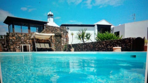 Villa Piscine Jacuzzi Puerto Del Carmen Villa in Puerto del Carmen