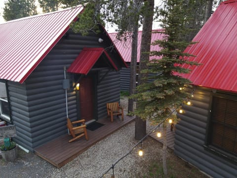 Yellowstone Cabins and RV Cabin in West Yellowstone