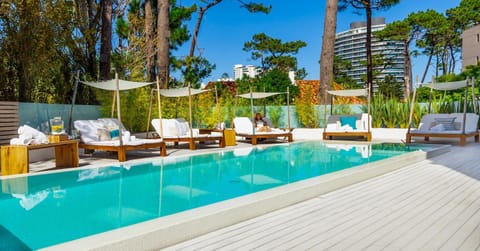 Solarium, Swimming pool