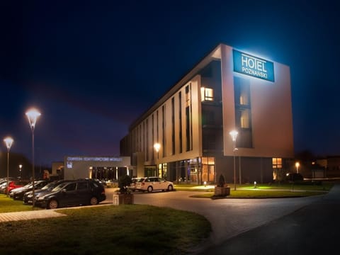 Restaurant/places to eat, Facade/entrance, Property logo or sign, Lobby or reception, Lounge or bar, Banquet/Function facilities