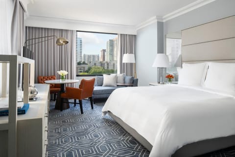 Bedroom, City view