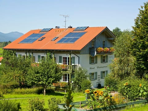 Property building, Garden, Balcony/Terrace, Garden view, Mountain view