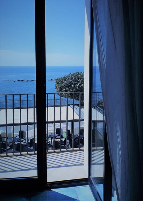 Day, Natural landscape, View (from property/room), Balcony/Terrace, Sea view