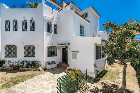 Mini Motel at Los NaranjosGC House in Marbella