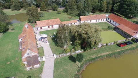 Les Portes des Froises Bed and Breakfast in Quend