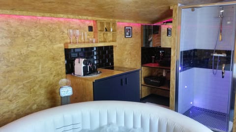 Cabane Zen Bed and Breakfast in Corbeil-Essonnes