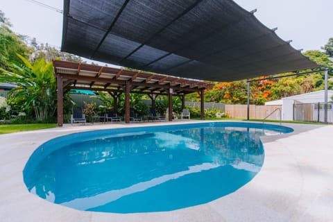 Swimming pool, Swimming pool