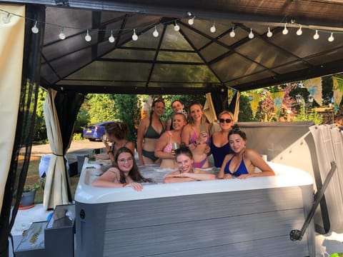 Hot Tub, Spa and wellness centre/facilities, group of guests