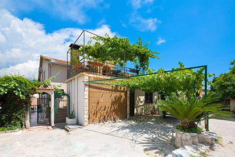 Patio, Balcony/Terrace