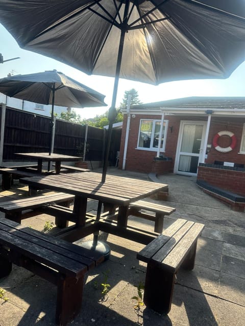 Clarendon Lodge - accommodation only Bed and Breakfast in Skegness