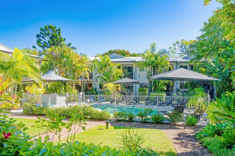 Property building, Swimming pool