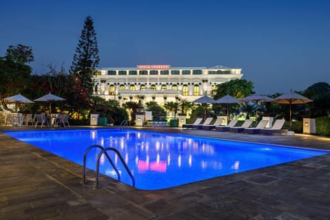 Property building, Swimming pool