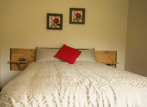 Sunny Gum Chalet in Penguin