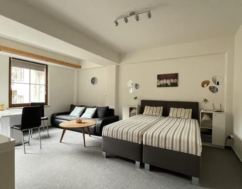 Living room, Bedroom