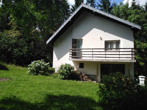 Property building, Spring, Day, Garden, Garden view