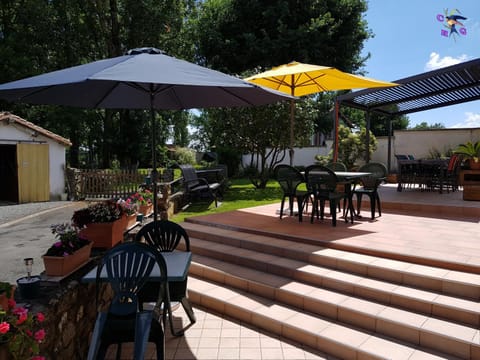 Property building, Children play ground, Darts, Garden, Library, Table tennis, Balcony/Terrace, Hiking, Cycling, Animals, Pets, Garden view, Continental breakfast, Non alcoholic drinks, young children, fireplace, heating, locker, pet friendly, safe, stove, sunbed, toaster, towels, kitchen