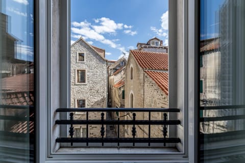 Day, View (from property/room), City view, Quiet street view