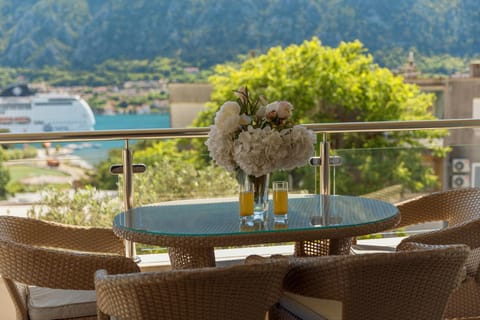 Apartments Los Olivos Apartment in Dobrota