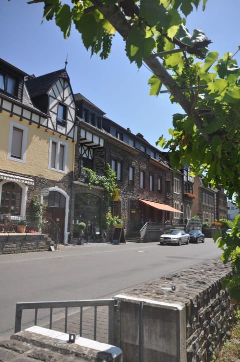 Gästezimmer im Weingut Amlinger&Sohn Bed and Breakfast in Ediger-Eller