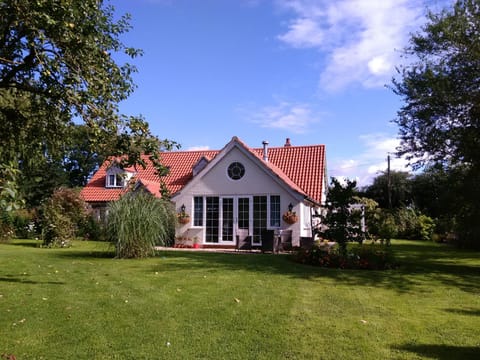 Property building, Balcony/Terrace