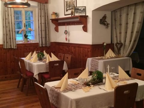 Restaurant/places to eat