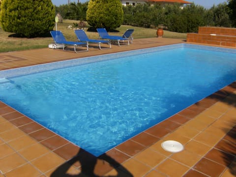 Swimming pool, Swimming pool