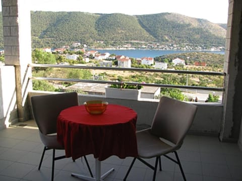 Balcony/Terrace, children, Family