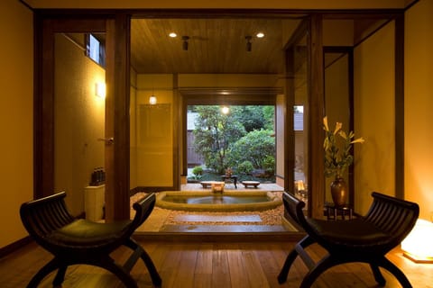 Hot Spring Bath, Hot Tub