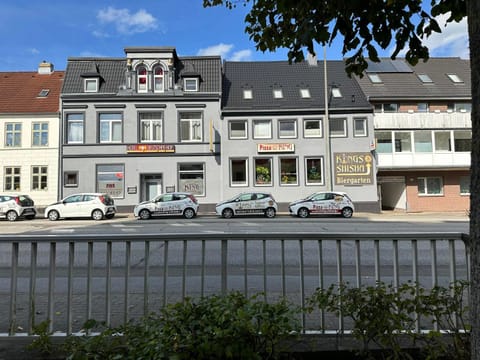 Property building, Day, Street view, Parking