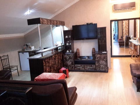 Living room, Lounge or bar