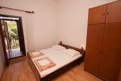 Bed, Decorative detail, Bedroom