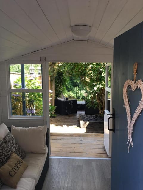 Patio, Garden, View (from property/room), Balcony/Terrace, Seating area, River view