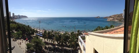 Balcony/Terrace, City view, Sea view, Street view