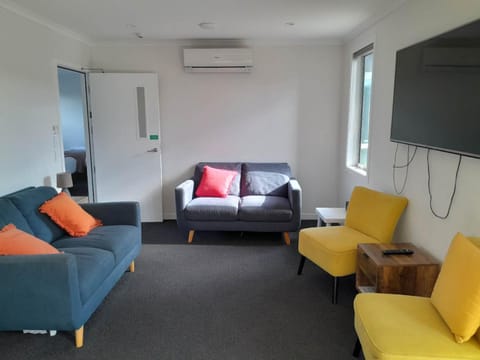 Podium Lodge Motel in Cambridge