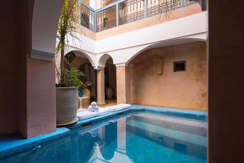 Swimming pool, Swimming pool
