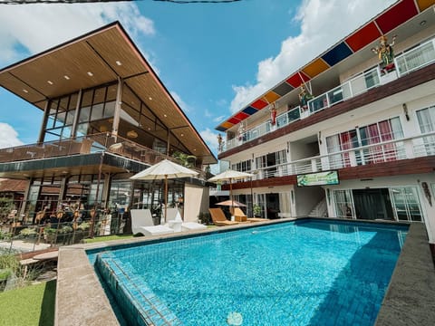 Property building, Swimming pool