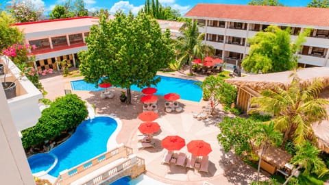 Property building, Pool view, Swimming pool