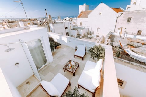 Neighbourhood, Bird's eye view, Balcony/Terrace, City view, Landmark view, Sea view, Street view