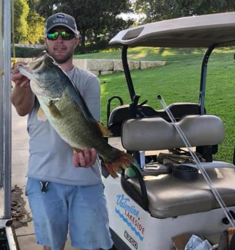 Valentine Lakeside Nature lodge in Kingsland